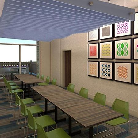 Holiday Inn Express Tallahassee-University Central By Ihg Екстериор снимка