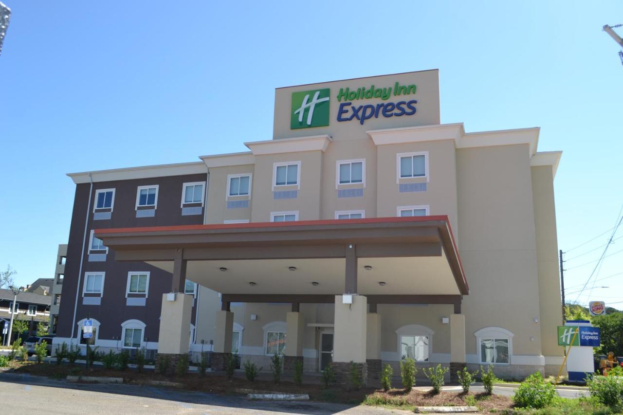 Holiday Inn Express Tallahassee-University Central By Ihg Екстериор снимка