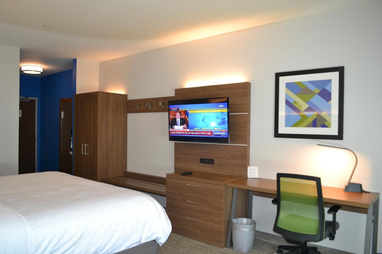 Holiday Inn Express Tallahassee-University Central By Ihg Екстериор снимка