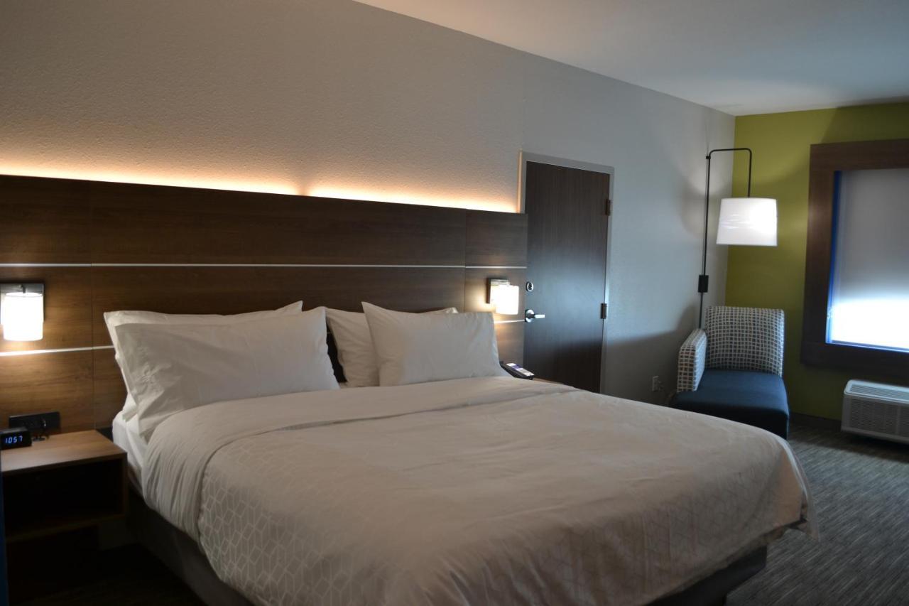 Holiday Inn Express Tallahassee-University Central By Ihg Екстериор снимка