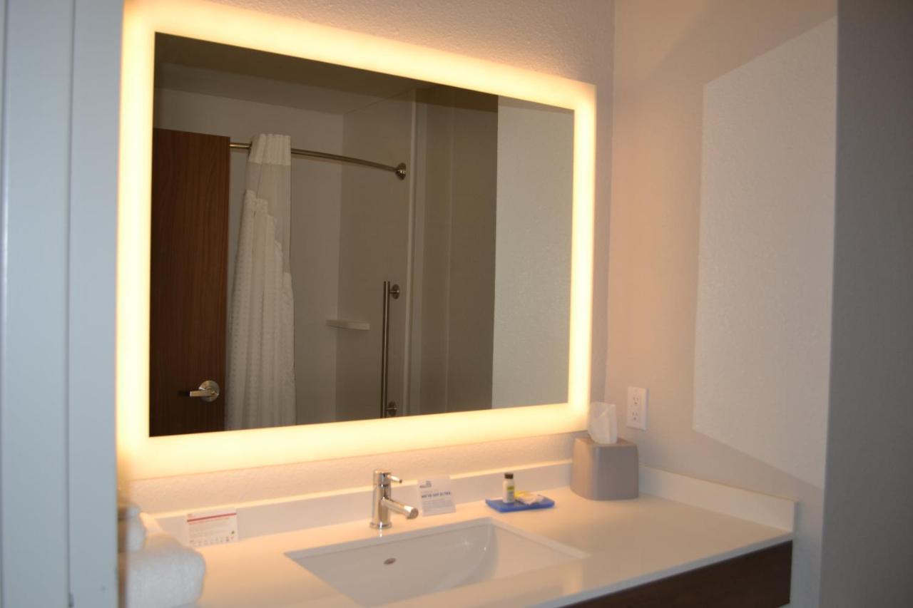 Holiday Inn Express Tallahassee-University Central By Ihg Екстериор снимка